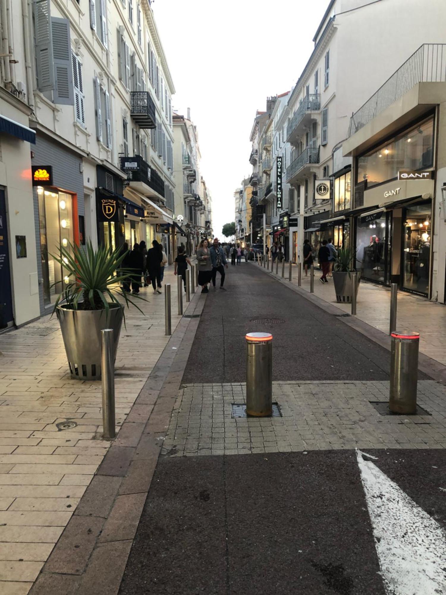 Centre Heart Of Cannes Exteriör bild